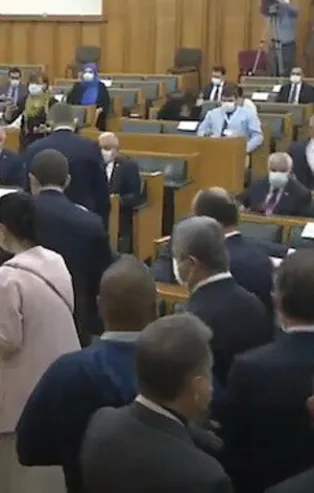 İYİ Parti'de ipler iyice gerildi! Muhalif isimler grup toplantısına katılmadı