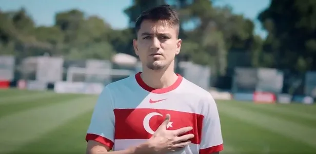 THY'den A Milli Takım'a özel hediye! Taraftarın kalp atış grafiği formalara işlendi: Kalbimiz bir-3