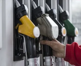 Benzine indirim yolda! Bu geceden itibaren geçerli olacak | 22 Şubat 2023 güncel benzin ve motorin litre fiyatları