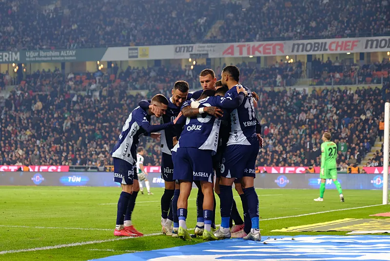 Fenerbahçe'ye bir stoper daha! Aranan isim İngiltere'de bulundu - 1