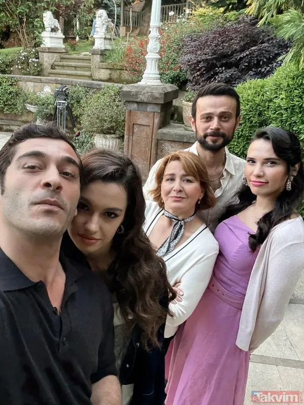 Bunun İçin Önce Partnerime, Yönetmenlerimize, Tüm Oyuncu Ve Ekip Arkadaşlarımıza Ve Yapımımıza Kalpten Teşekkür Ederim.