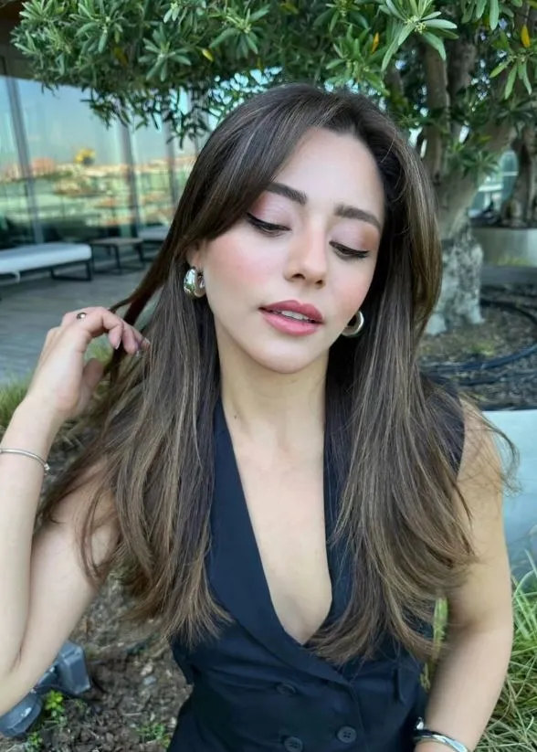 hazal-subasi-ve-sila-turkoglunun-guzellik-sirlari-ortaya-cikti-iki-guzel-de-ayni-yontemi-uyguluyor-1728850382456.jpg İki güzel de aynı yöntemi uyguluyor: Hazal Subaşı ve Sıla Türkoğlu'nun güzellik sırları ortaya çıktı!-5