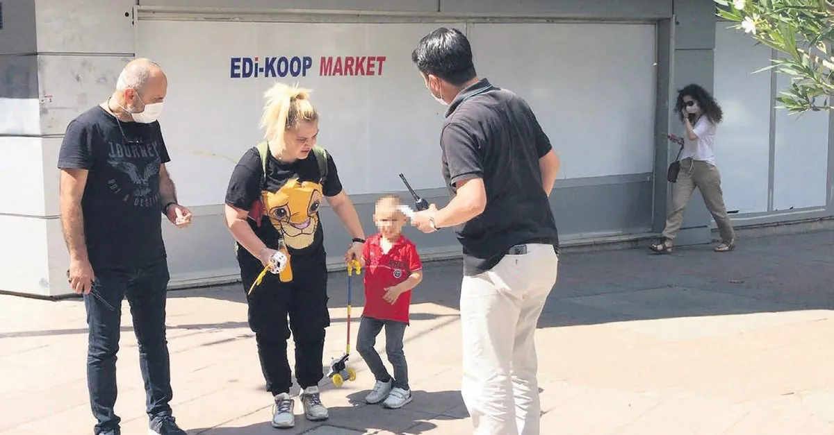 Eskisehir De Sokak Ortasinda Cocugunu Tokatlayan Anne Tepki Topladi Takvim