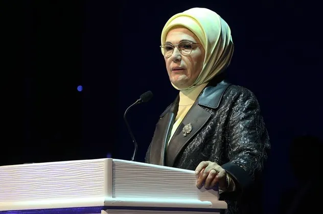 Başkan Erdoğan'ın eşi Emine Erdoğan'dan çevreci gençlere tam destek