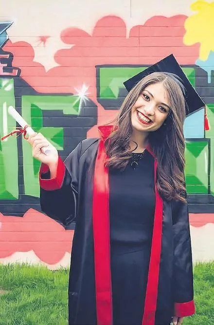 kulliyede-sehitlere-vefa-sehit-senay-aybuke-yalcinin-baglamasi-baskan-recep-tayyip-erdogana-emanet-1700778564853.jpeg Külliye'de şehitlere vefa! Şehit Şenay Aybüke Yalçın'ın bağlaması Başkan Recep Tayyip Erdoğan'a emanet-2