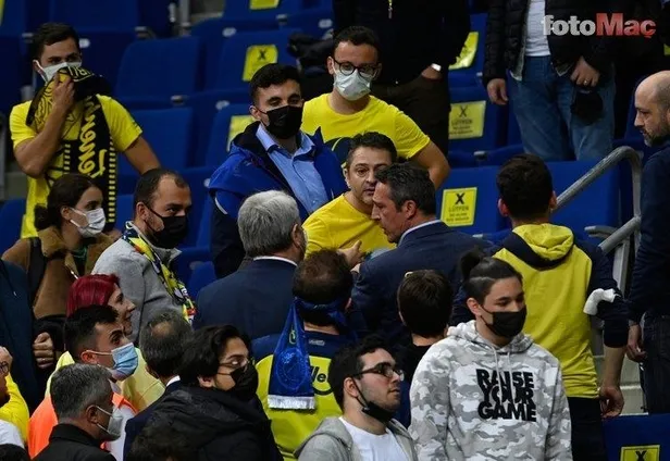 fenerbahce-taraftari-cileden-cikti-ali-koc-istifa-sesleri-yukselmeye-devam-ediyor-1640223019359.jpeg