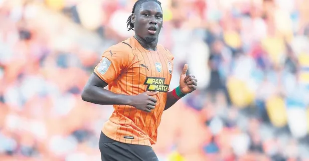 Fenerbahçe Burkina Faso’lu golcü Traore için yeniden harekete geçti