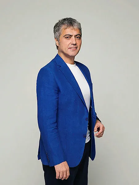 dogum-gunu-partisi-olayli-bitti-cengiz-kurtoglunun-darp-ve-bicakla-yaralama-iddiasiyla-ifadesi-alindi-1637776367837.jpg Doğum günü partisi olaylı bitti! Cengiz Kurtoğlu’nun ‘darp ve bıçakla yaralama’ iddiasıyla ifadesi alındı-2
