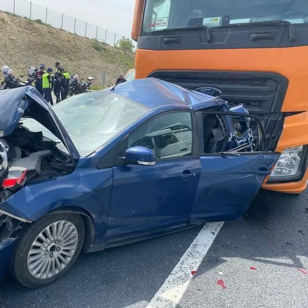 İstanbul’da feci kaza: Tanker otomobile çarptı