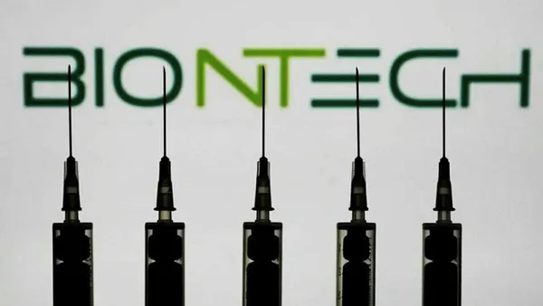 Koronavirüs aşısının yan etkisi var mı? Alerjisi olanlar aşı yaptırmalı mı? Pfizer aşısı olan sağlık çalışanı hastanelik oldu!-9