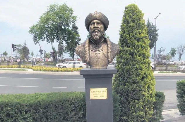 Ordu’da 'Ertuğrul Gazi' büstü tartışmasında 2 yönetici görevden alındı