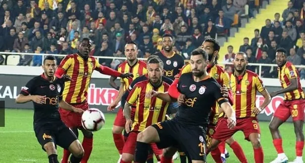 Erman Toroğlu'ndan Galatasaraylı oyunculara flaş eleştiri: Kiralık askerler-3