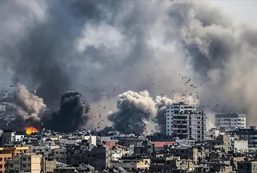 İşgalci İsrail Gazze’yi aralıksız bombalıyor!