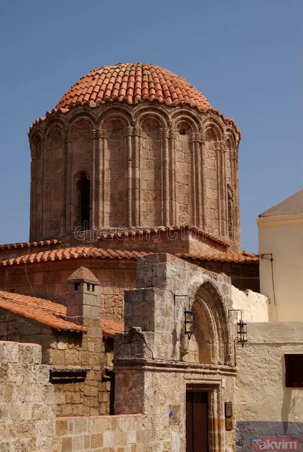 AK Parti'den Yunanistan'ın Rodos Adası'ndaki külliyeyi müzik fakültesine dönüştürmesine sert tepki: Kabul edilemez - 18