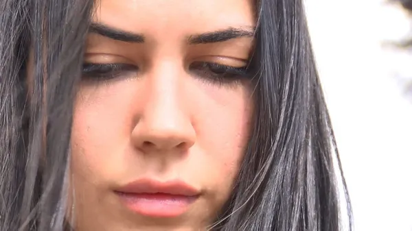 ankarada-24-yasindaki-universite-ogrencisi-aydan-d-eski-erkek-arkadasi-tarafindan-sokak-ortasinda-darbedildi-b-1665064190079.jpg Ankara'da 24 yaşındaki üniversite öğrencisi Aydan D. eski erkek arkadaşı tarafından sokak ortasında darbedildi! 'Beni öldüreceğini söyledi'-5