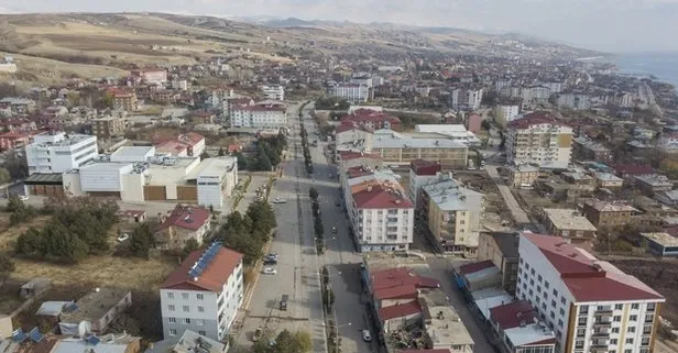 Bitlis Ahlat’ta 4 katlı bina icradan satışa çıktı
