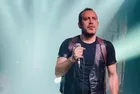 Göğsünde şiddetli ağrılar hisseden Haluk Levent hastaneye kaldırıldı
