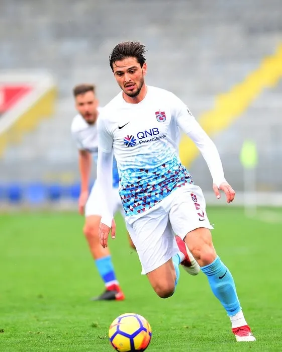 Beşiktaş Trabzonsporlu Okay Yokuşlu'ya kancayı taktı-3