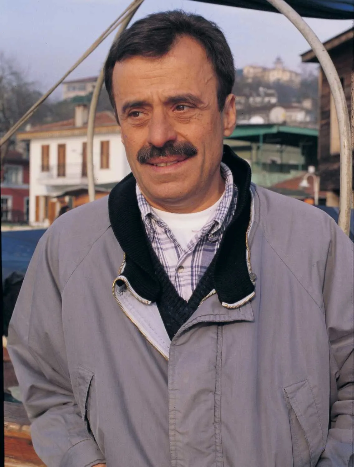 Aşkları yarım asrı aştı: Şevket Altuğ eşiyle gençlik fotoğrafını paylaştı! Meğer Süt Kardeşler'in güzeliyle... - 1