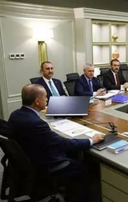 Son anket Cumhurbaşkanı Erdoğan'ın masasında