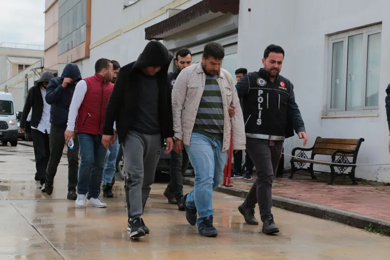 Adana'da yakalandılar! Uyuşturucu hap bulamayınca... - 7