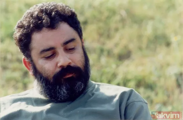 1984 yılında başladığı müzik kariyerinde sırasıyla "Acılara Tutunmak", "Şafak Türküsü", "An Gelir" ve "Yorgun Demokrat" isimli albümlerini Taç Plak'tan...