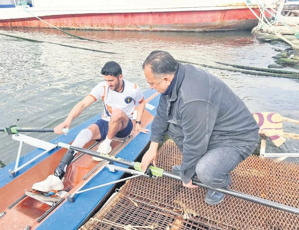 Protez ayaklı sporcu Batuhan Taş, kürek sporunda 6 ayda Türkiye şampiyonu oldu