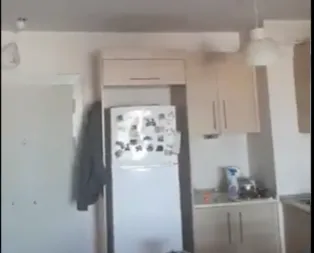 İstanbulda deprem! Deprem anı kameralara böyle yansıdı!