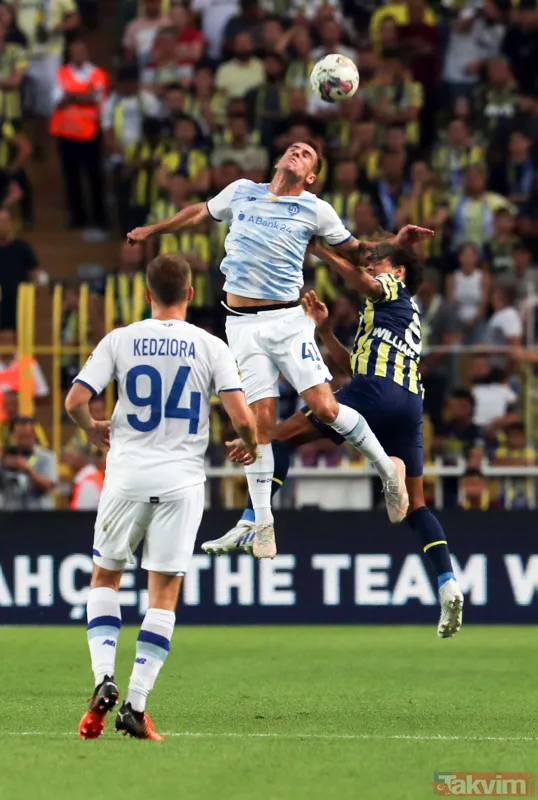 Yakışmadı! Dinamo Kiev'in golü sonrası Fenerbahçe taraftarından 'Vladimir Putin' tezahüratı: Lucescu stadı terk etti - 15