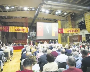 Galatasaraya flaş öneri: Transfer yapmayın!