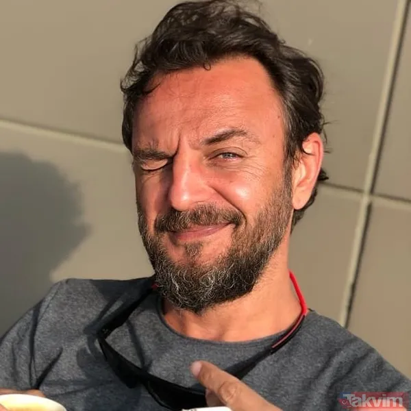 Oyunculuğuyla Beğeni Toplayan Kaptanoğlu'nun Kardeşini Görenler Adeta Hayran Kaldı.