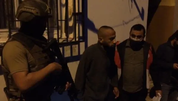 İstanbul'da uyuşturucu tacirlerine şafak baskını: Çok sayıda şüpheli gözaltına alındı-3