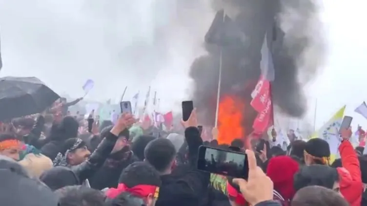 6'lı koalisyonun gizli ortağı HDP'lilerin Nevruz kutlamasında PKK propagandası: Abdullah Öcalan için slogan atıldı