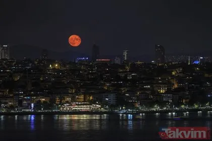 İstanbul’da dolunay manzaraları! Kartpostallık görüntüler ortaya çıktı