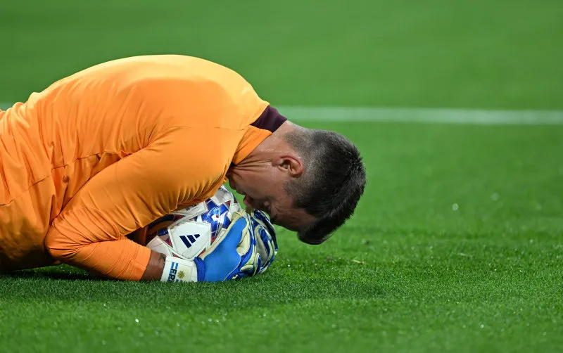 Galatasaray'da Muslera'dan sürpriz karar! - 11