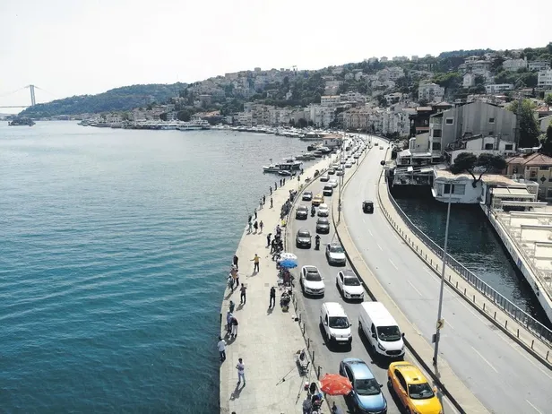 Kovid-19 tedbirleri kapsamında yurdun dört bir yanında farklı manzaralar ortaya çıktı-11