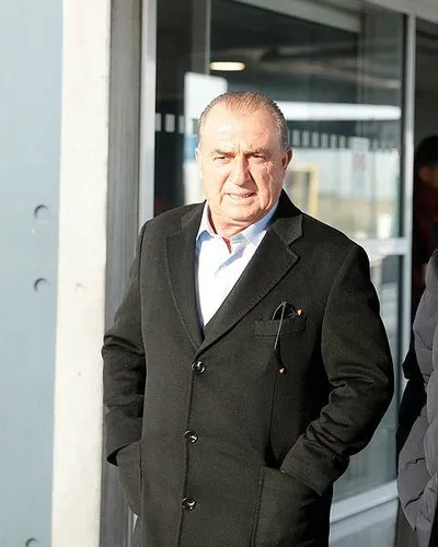 Galatasaray’da iç savaş! Yönetim kötü gidişin faturasını Fatih Terim'e kesti - 2