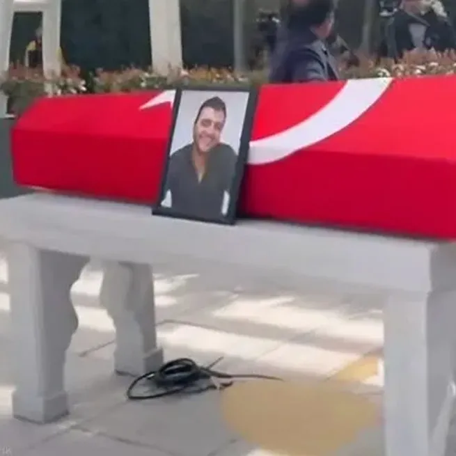 Büyük Hilmi'ye veda! Şinasi Yurtsever son yolculuğuna uğurlanıyor! - 13