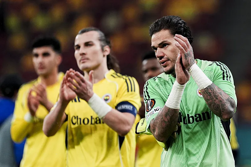 Fenerbahçe'de yeni sezonun ilk transferi belli oldu! - 2