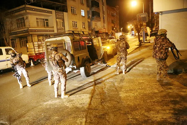orduda-deas-operasyonu-irak-uyruklu-10-kisi-gozaltina-alindi-1608707079386.jpg Ordu'da DEAŞ operasyonu! Irak uyruklu 10 kişi gözaltına alındı-2