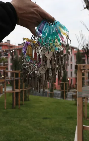 Türkiye'den Arnavutluk'a yardım eli! O konutlar ailelere teslim edildi