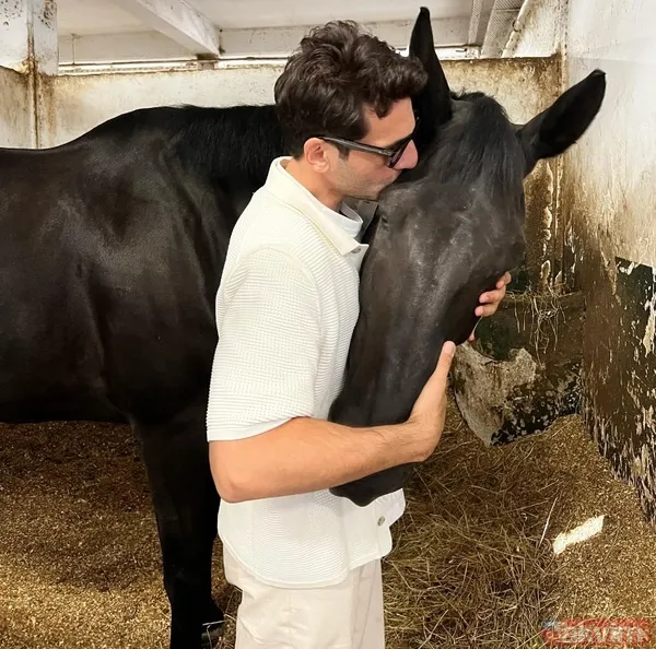 Kaan Urgancıoğlu yüzünü sır gibi sakladığı oğlu Ardıç'ı büyüttü! Baba-oğul fotoğrafa beğeni yağdı: "Maşallah kocaman olmuş!" - 6