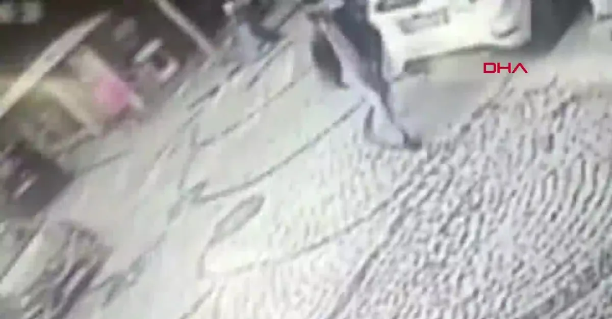 İstanbul'da akılalmaz olay! Pencereden atlayan kadını yakalamak isterken ağır yaralandı