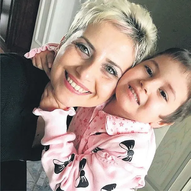 itfaiye-eri-batmazin-oyku-arin-icin-bagisladigi-kok-hucre-baska-bir-hastaya-yuzde-yuz-uyum-gosterdi-1644354810714.jpeg İtfaiye eri Batmaz'ın, Öykü Arın için bağışladığı kök hücre başka bir hastaya yüzde yüz uyum gösterdi!-2