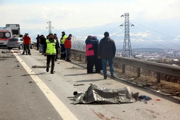Bolu'da korkunç kaza! TIR'ın çarptığı çekicinin sürücüsü öldü-2