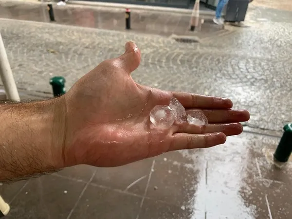 eskisehirde-ceviz-buyuklugunde-dolu-1655737002227.jpg Eskişehir’de ceviz büyüklüğünde dolu!-3