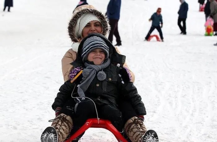 somestir-tatili-turizm-sektorunu-hareketlendirdi-fiyatlar-kayak-otellerinde-10-bin-termalde-7-bin-lirayi-buluy-1705280004136.jpeg Sömestir tatili, turizm sektörünü hareketlendirdi! Otellerde ön rezervasyonlar yüzde 80'i buldu: İşte fiyatlar...-2