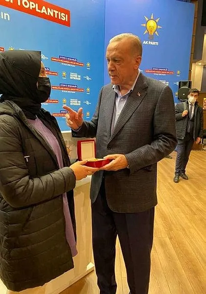 Başkan Recep Tayyip Erdoğan ile fotoğraf çekilmek isteyen gence doğum günü hediyesi-2