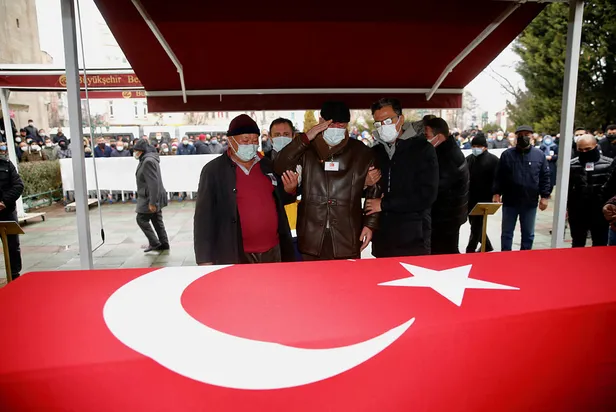 Şehit Piyade Er Tarık Tarcan son yolculuğuna uğurlandı-3