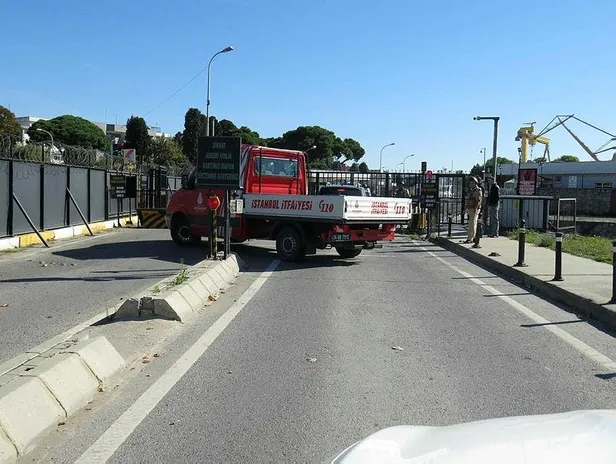 Son dakika: Pendik'te tersane komutanlığında yangın!-1